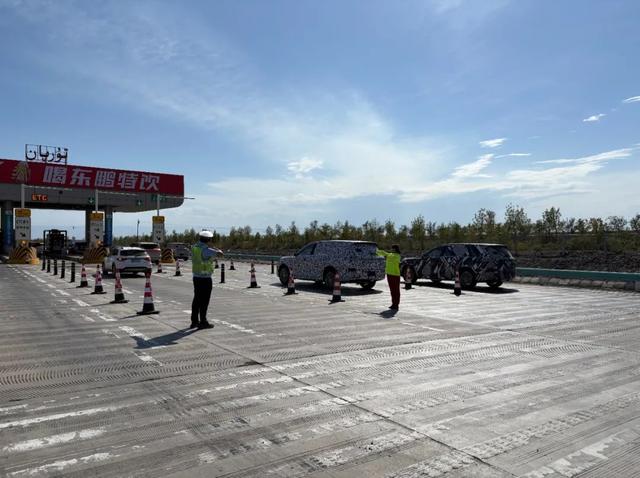 高速护航葡萄节 “交通+文旅”绘就火洲暖心画卷