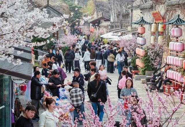 212.93万人次！入列十大热门城市！