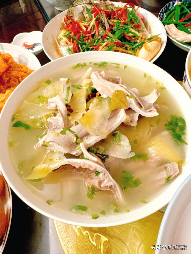 儿子带对象回家，公公做饭菜火了，网友：就冲公公下厨，放心嫁！