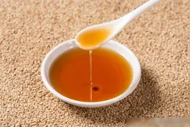 今天才知道，去除胶带残留胶印这么简单，轻轻一擦，立马洁净如初图片