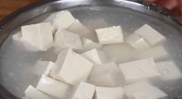 这才是豆腐最正确的做法！开胃下饭又解馋，比吃红烧肉还过瘾