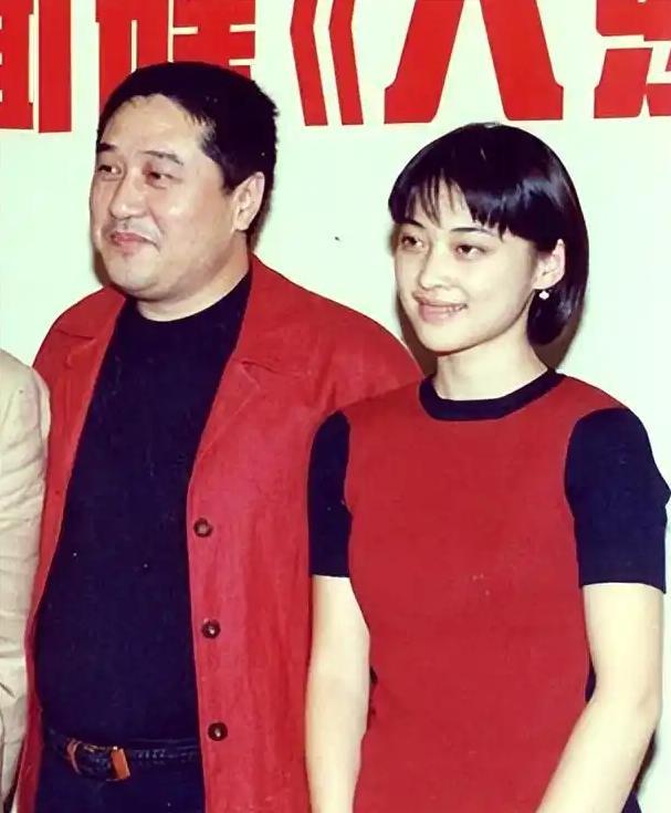 Image 26: 为了梅婷,抛妻弃子、净身出户,67岁孤身一人的叶大鹰后悔了吗?-图2