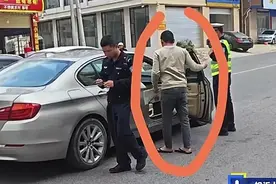 对方别车发生剐蹭，交警扣车，回应:过完年，初八给你处理图片