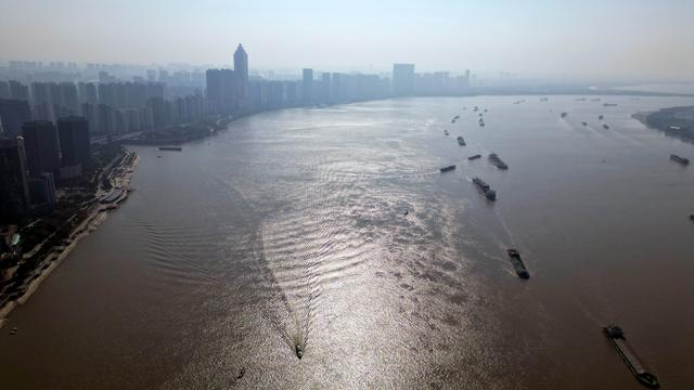 安徽芜湖：鸠兹初冬铺锦绣 江枫雅韵醉游仙