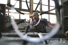 唐山迁安：手工铁艺灯笼闯入国际市场图片