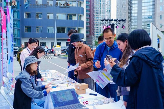 与其隔空喊话，不如当面对决！2025 AI风暴中心，邀你现场见证