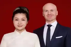 重庆农村女孩，抛弃香港大学博士男友，嫁瑞典光头男，现婚姻如何图片