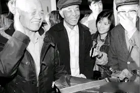 抗美援朝志愿军，俘后被遣送台湾，多年后返乡探亲得知自己是烈士图片