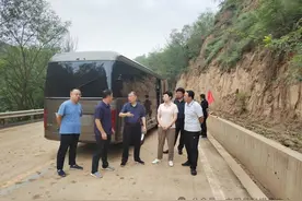 孙燕飞就中阳县地质灾害隐患排查等工作进行调研图片