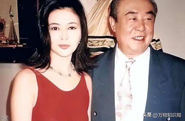 关之琳的母亲有多漂亮？娇媚冷艳颜值出众，美得惊为天人！