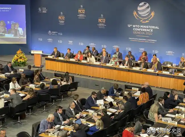 全面反华？卡尼正式通知中国：加征25％关税，中企必须卷铺盖走人