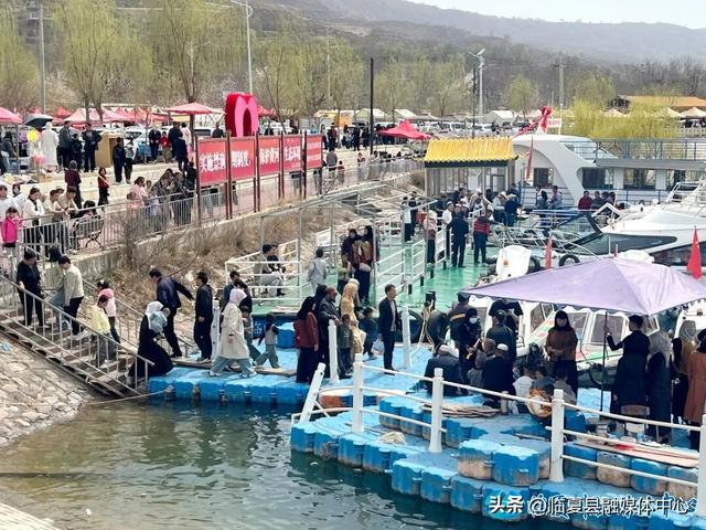 临夏县：莲湖盛景迎佳客