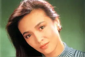 “双料影后”、镇台之宝、不婚不育、爱财、整容～标签郑裕玲图片