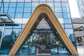 亚朵枕头，睡满失眠中产图片