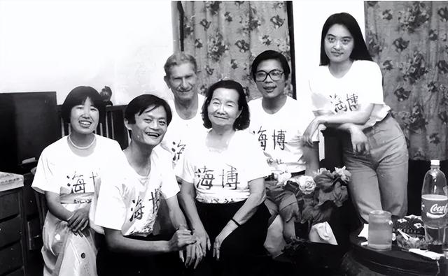 马云现在胖得像尊佛似的，看着是富贵相，真是越活越有“福相”