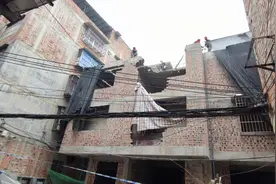 南宁兴宁区城中村两处自建房违建点被整治！图片