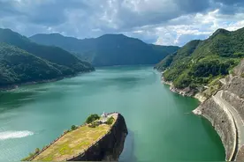 微短剧打开地方文旅推介又一扇大门图片