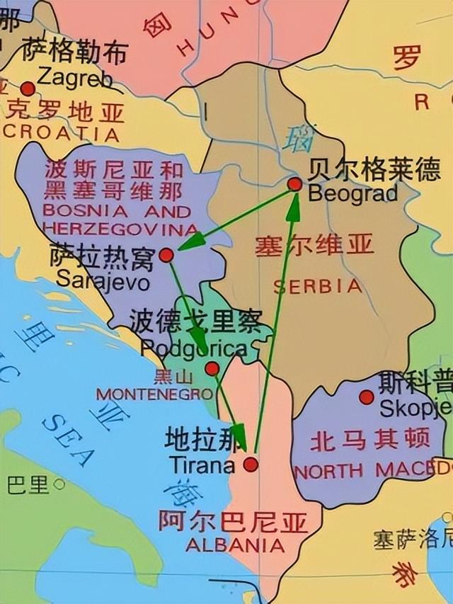 塞尔维亚，老贝城的圣萨瓦大教堂，马赛克壁画把金色用到极致典雅