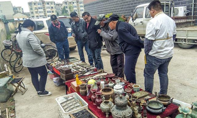 天宁寺古玩市场，春日淘宝，在老物件里寻春迹