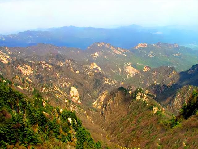 河南旅游：观中原大佛 赏神奇尧山纪行（图）