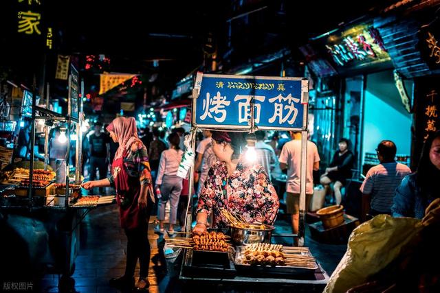 别只盯着不夜城！清明去西安，早上5点半的大雁塔才是真长安