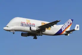 “大白鲸”运输机首降青岛，全球仅5架！跟安225相比谁更大？图片