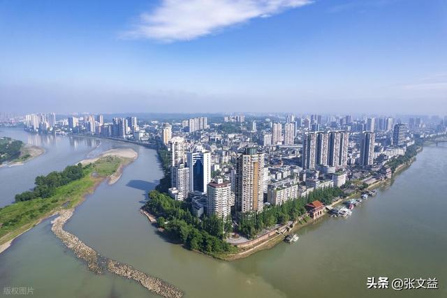 颠覆我认知的乐山，2 条高铁、8 条高速贯穿全域