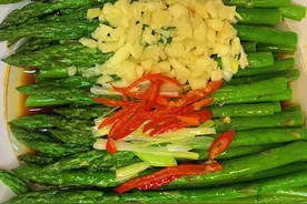 春天要抓紧吃芦笋，含硒高含锌多，每周吃3次，味道鲜美更营养图片