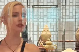 中国艺术体操的俄罗斯教练，网友直呼：太霸气了！图片