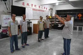 服刑人员在监狱里，能抽烟吗？图片