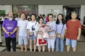 4年前，那个被群嘲的“北大考古女孩”，如今变成了这样图片