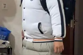 校服套羽绒服肿成“面包”？多地明确：不得强制！图片