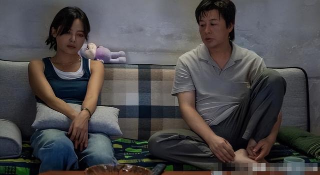 狐狸尾巴藏不住？辛芷蕾、郝蕾深夜"开撕"，圈中内幕被扯干净了