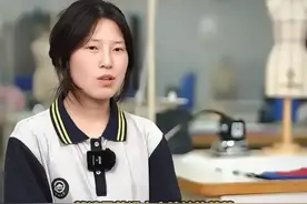 不懂不要装懂，高斯不如姜萍？网友无脑支持姜萍，别给天才招黑！图片