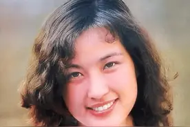 刘晓庆前小男友露出真容 皮肤白皙 身材瘦弱 跟刘晓庆在一起时才23岁图片