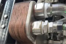 改装床车和驻车并联空调、过水热你可知其缺点？图片