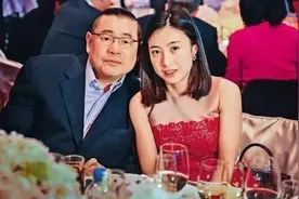 那些嫁入豪门的好命女人，她们很清楚：有钱男人很爱吃“这一套”图片