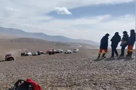 青海玉珠峰3名登山者遇难：搜救人员再次上山转运遗体，事前4人一同登山未报备图片