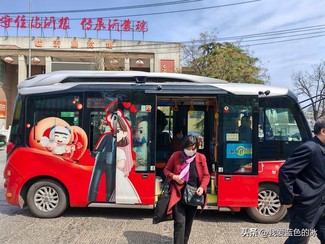 参观临沂市沂州里。城市里就应该多一些这样让市民吃喝玩耍之地