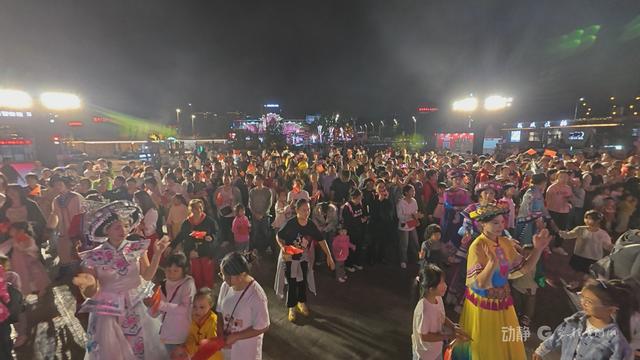 多彩贵州城：最炫民族风+摇滚音浪，嗨翻国庆假日