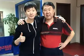 爸爸卖肉夹馍为生，女儿却是世界冠军，王曼昱的乒乓路有多心酸？图片