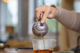 生熟普洱冲泡生死线！3分钟毁掉3000元茶 第3招价值翻倍图片