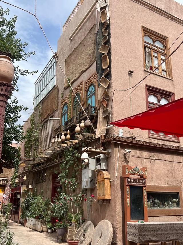 我爱旅游，去了趟喀什，不说假话，这里的景色和我们那还真不一样