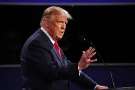 用行动警告特朗普？沃尔玛恢复从中国进口，关税全部由美国人买单图片