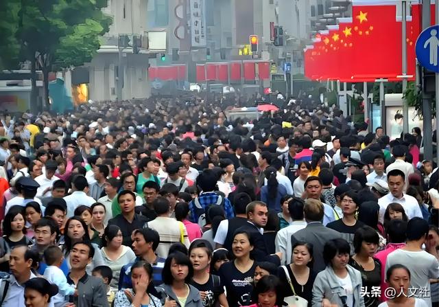 中国将迎人口死亡高峰！22年1041万，23年1100万，去年死亡多少？