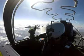 春节前夕，歼20堪比实战训练画面被披露，巨大过载拉断飞行员皮带图片