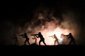 不断娱乐化战争的年轻人，是思想不成熟还是有人恶意挑唆图片