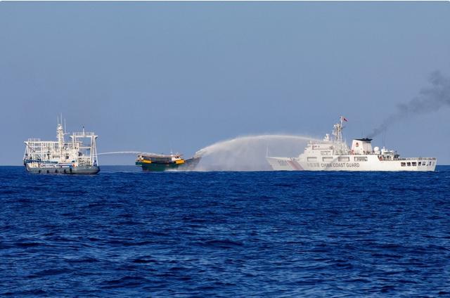 30多个小时无法前进一步，菲军船队被迫放弃仁爱礁的补给任务，在中方海警的监视下，调头返回菲律宾本土。