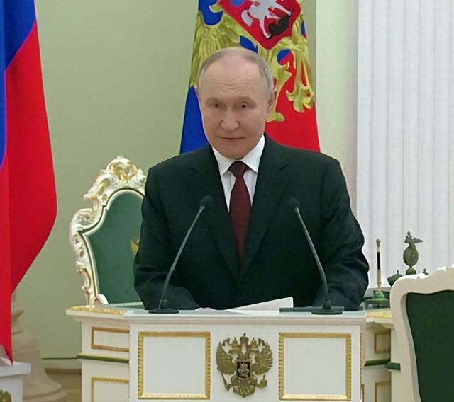 动真格了？普京下令不惜一切代价，降低对中国的依赖，事情不简单