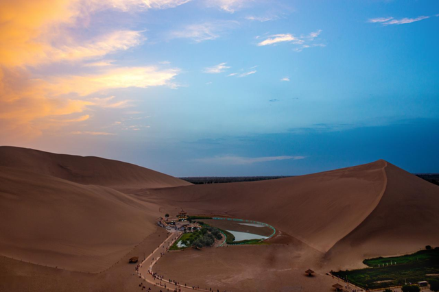 甘肃秋冬季精品线路 | 河西走廊文化深度体验之旅，带您领略戈壁沙漠中的文化盛宴